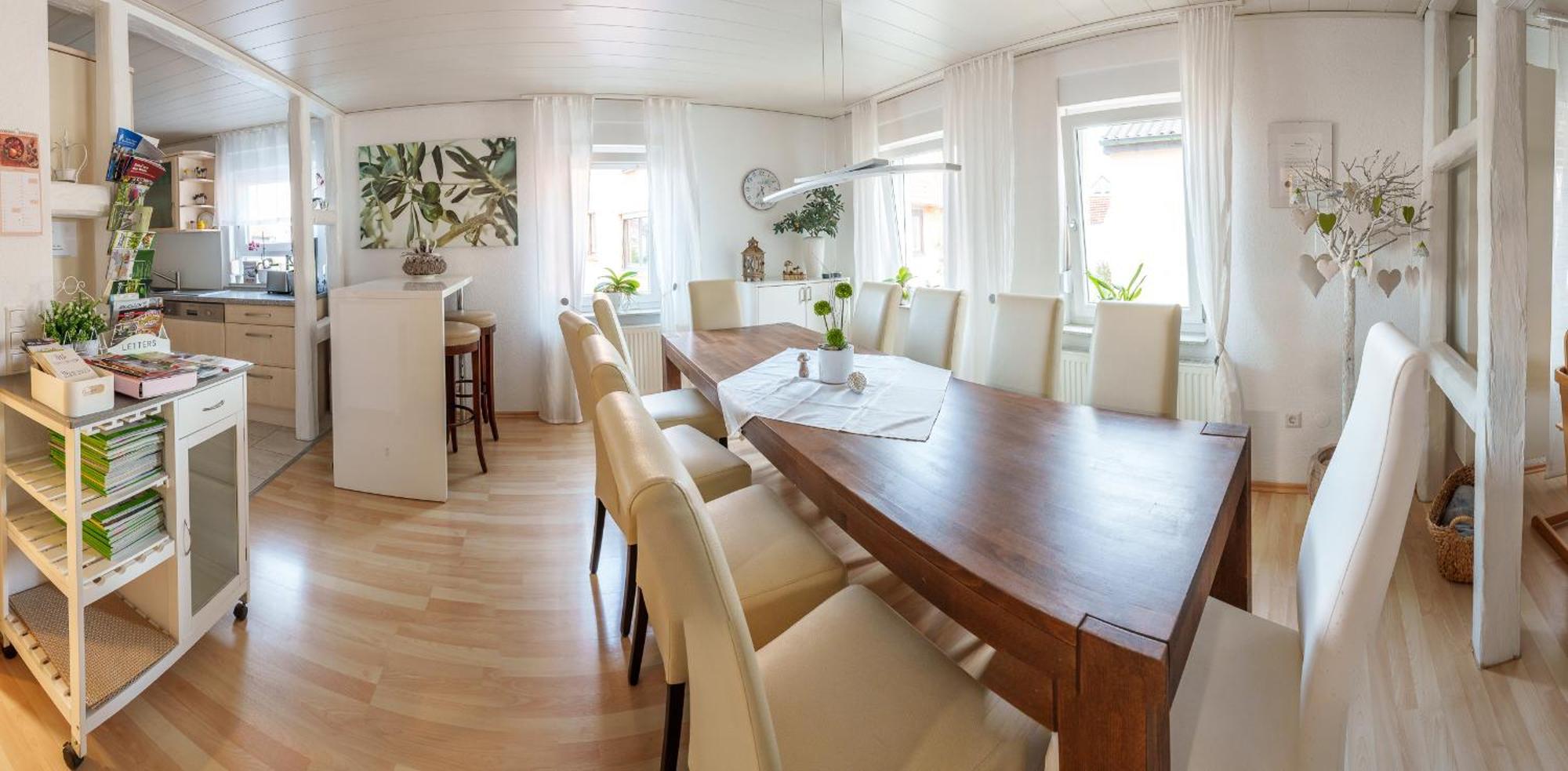 Wilhelm Appartements 100Qm Im Zentrum Brackenheim Naehe Tripsdrill Esterno foto