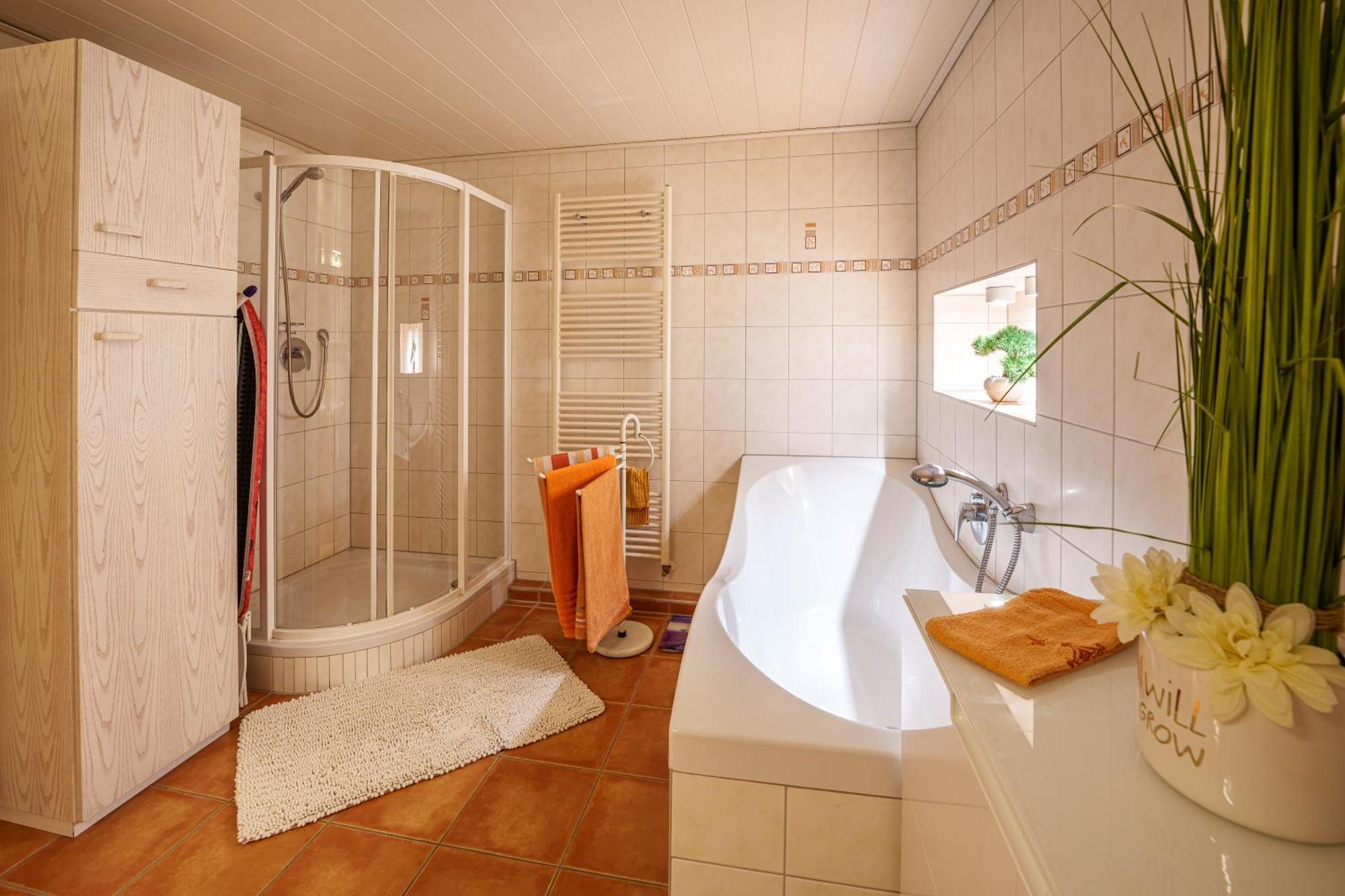 Wilhelm Appartements 100Qm Im Zentrum Brackenheim Naehe Tripsdrill Esterno foto